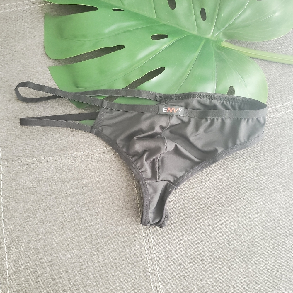 Envy Men's Strappy Thong